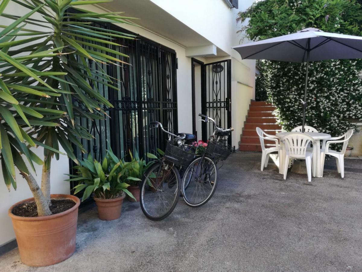 Il Glicine Di Lucca Apartamento Exterior foto
